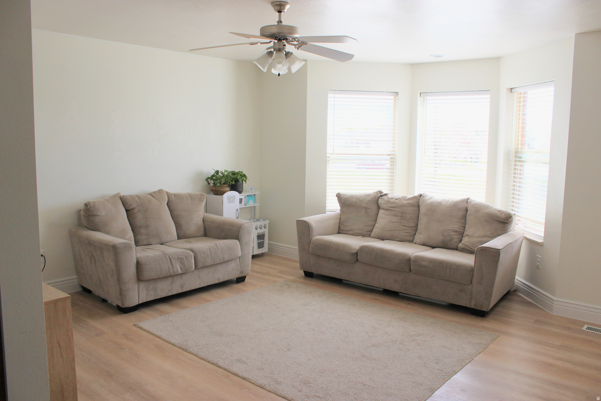 CASTLE VIEW MANOR - Residential