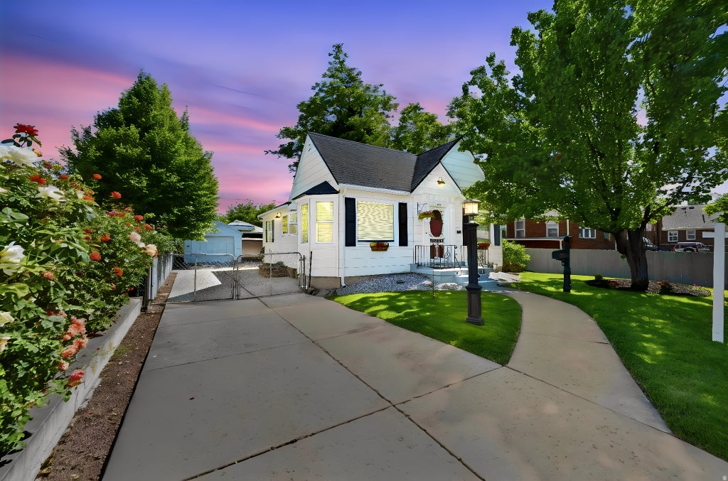 Photo of 526 E CLEVELAND AVE S, Salt Lake City, UT 84105 (MLS # 2163160)