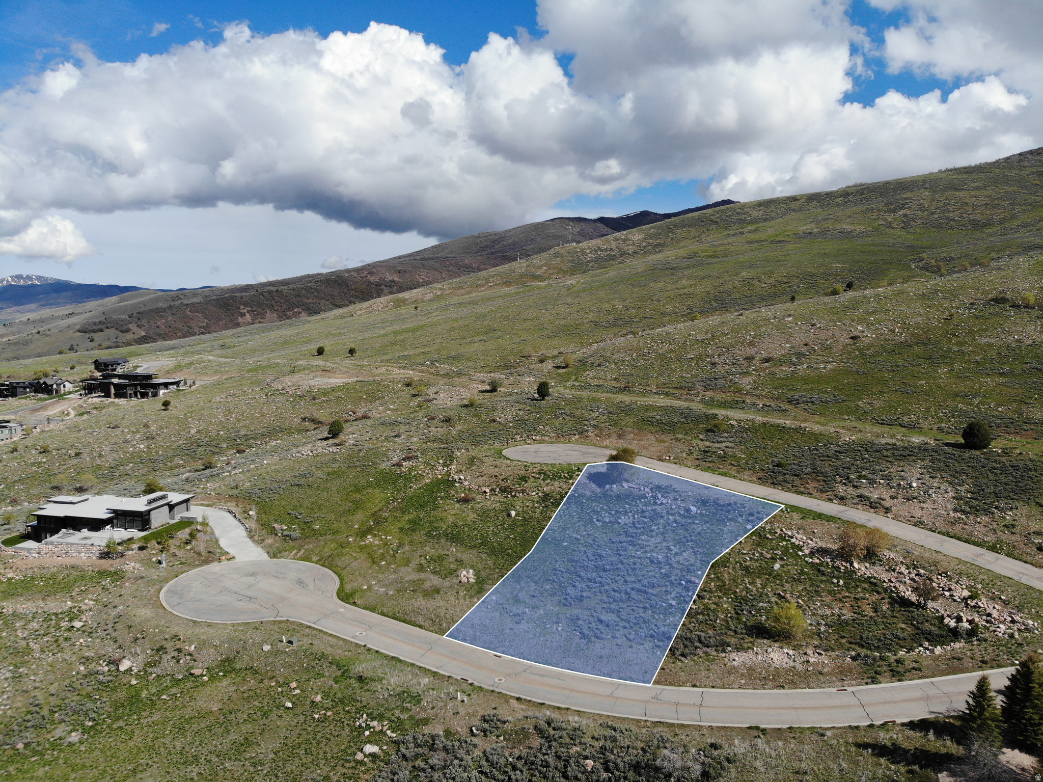 THE HIGHLANDS - Land