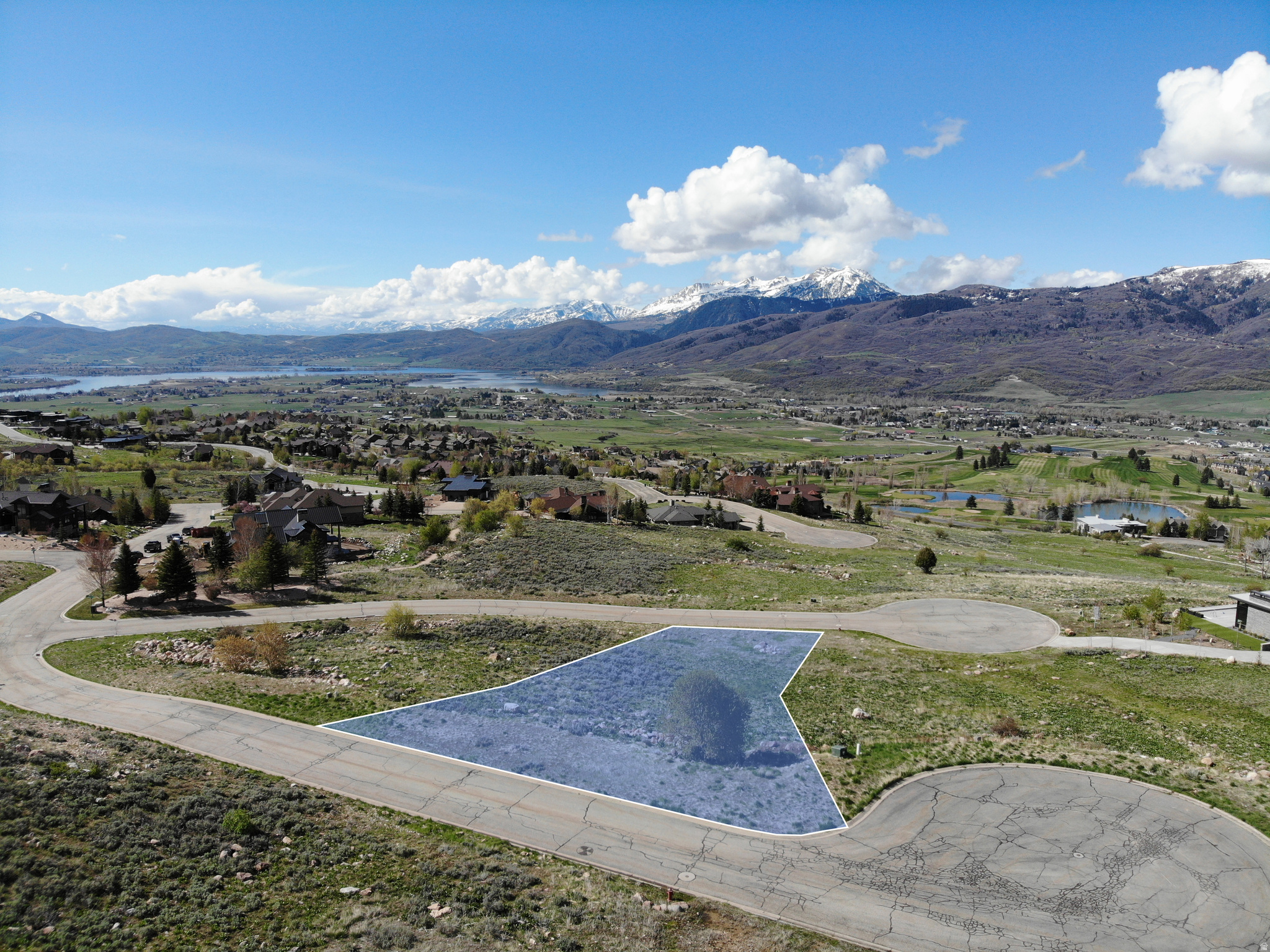 THE HIGHLANDS - Land