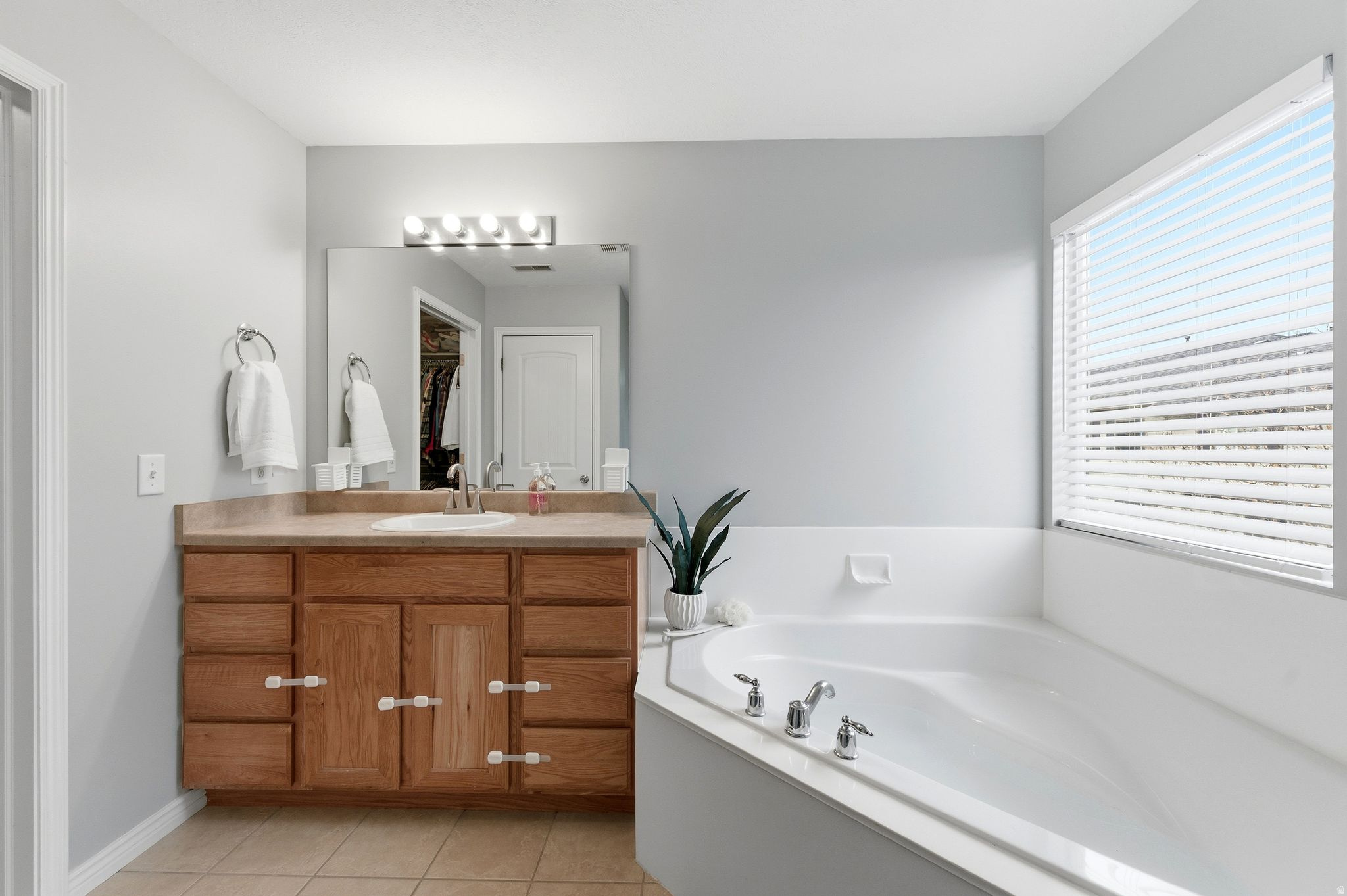 MADISON COVE - Residential