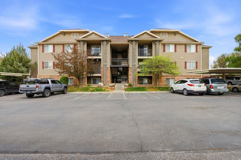 Photo of 8083 N RIDGE LOOP E #I- 9, Eagle Mountain, UT 84005 (MLS # 2153724)