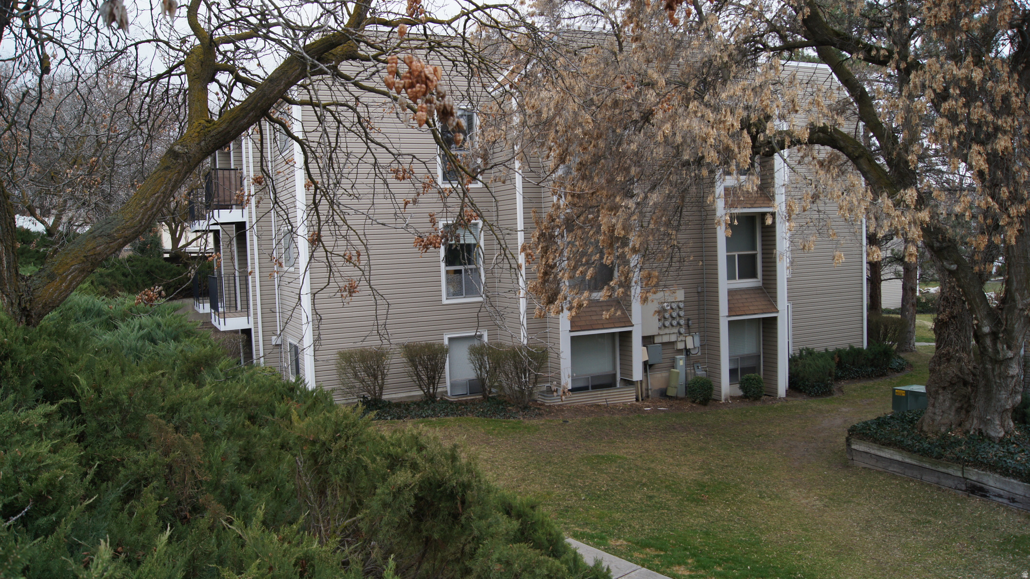 QUAILBROOK EAST - Residential
