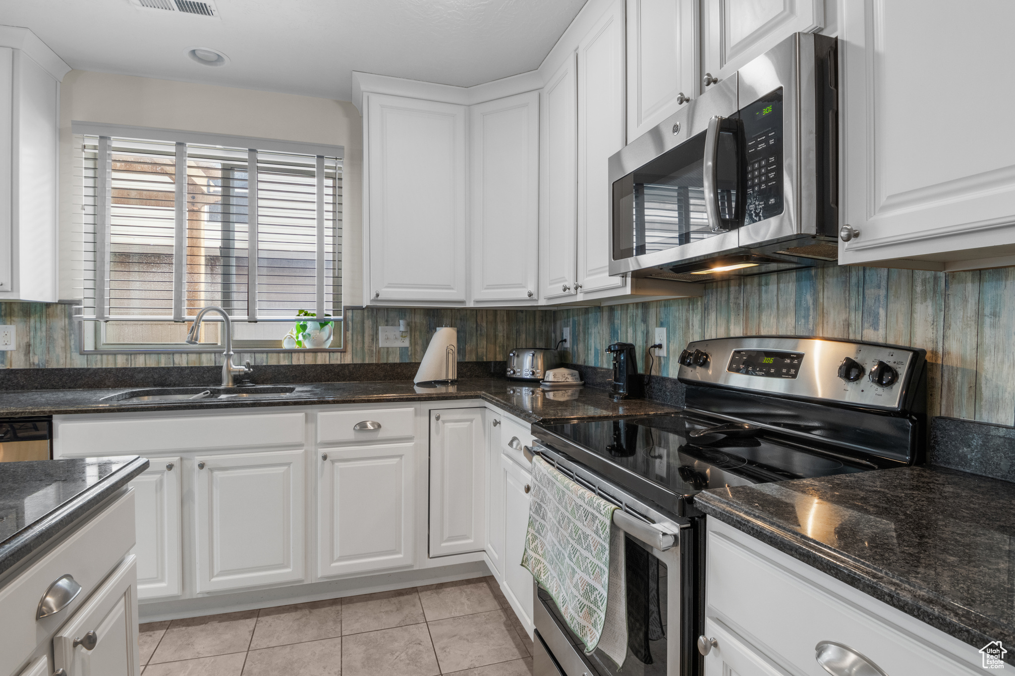920 W Stonehaven Dr, North Salt Lake, Utah image 5