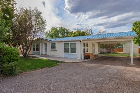 Homes For Sale - 335 E 100<br/> Monroe, UT 84754