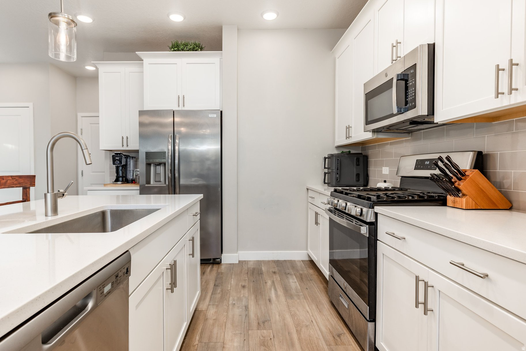 DAYBREAK - Residential