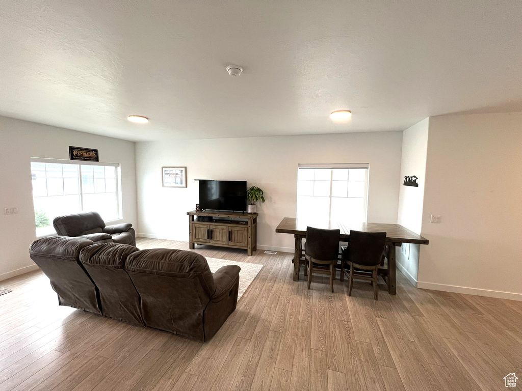 Photo of 424 W DOMAIN LN S, Grantsville, UT 84029 (MLS # 2119815)