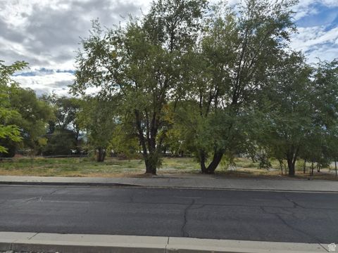Tiny photo for 116 E HELM AVE, South Salt Lake, UT 84115 (MLS # 2114366)