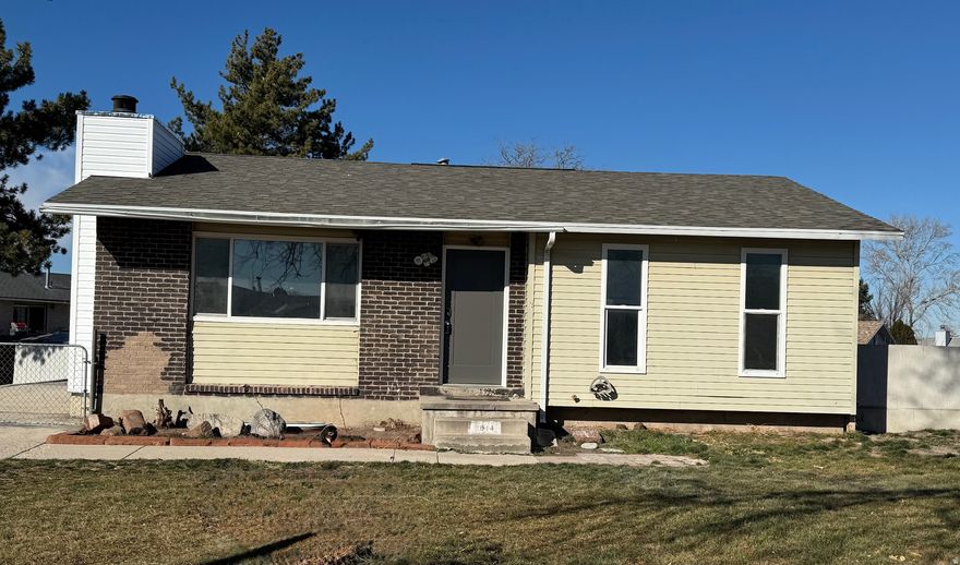 Now Available ! Updated Rambler in a Quiet Cul-de-sac.  New paint, carpet, vinyl LVP Flooring, and quartz countertops.  Appliances stay.   Lots of windows and natural light.   Large Family room with tall ceilings in the basement.  Fenced yard with plenty of parking for all your toys.