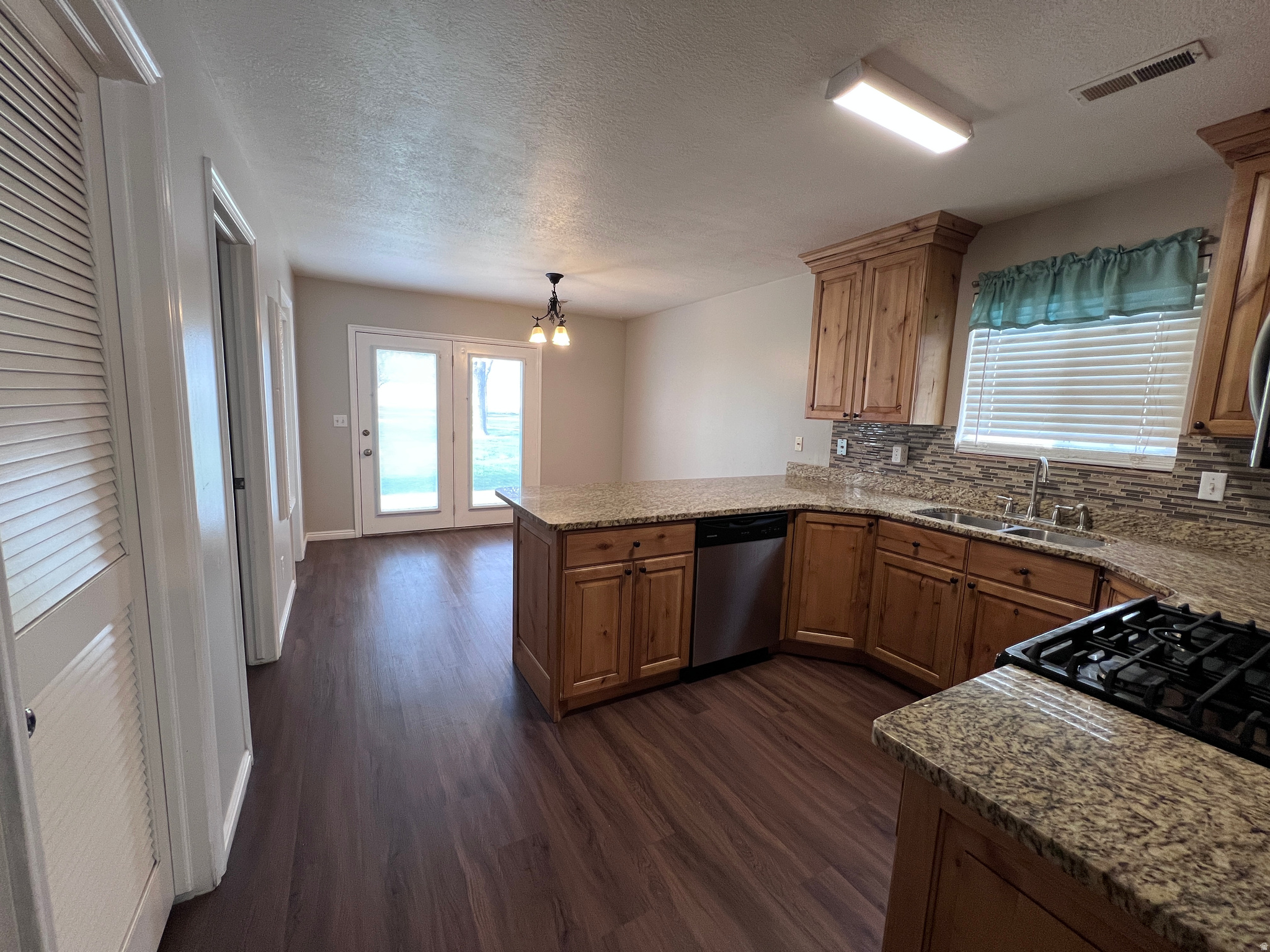 BLACKHAWK - Residential