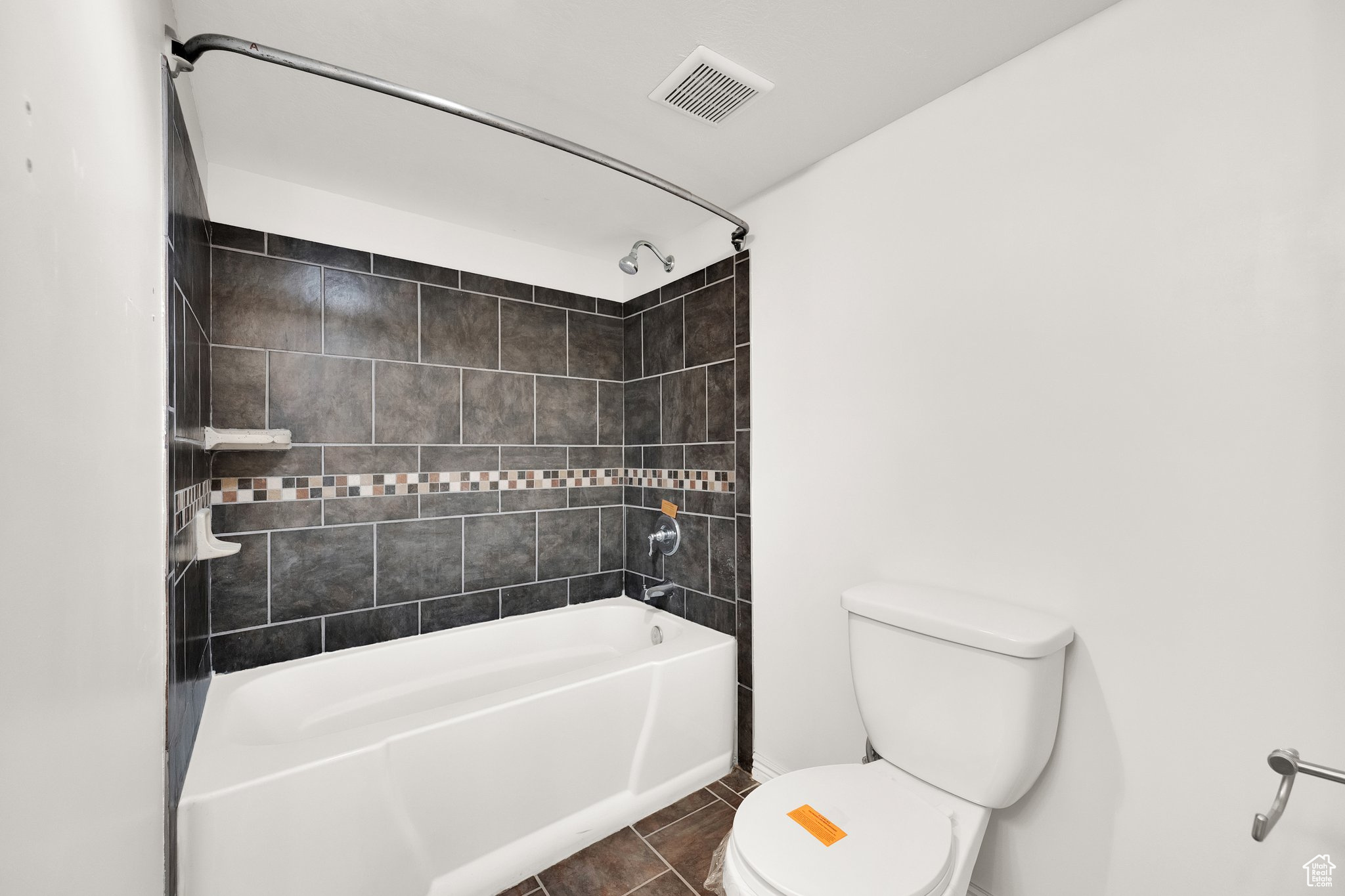 KENNEKUK AT RED HAWK RANCH R1-N13 15S - Residential