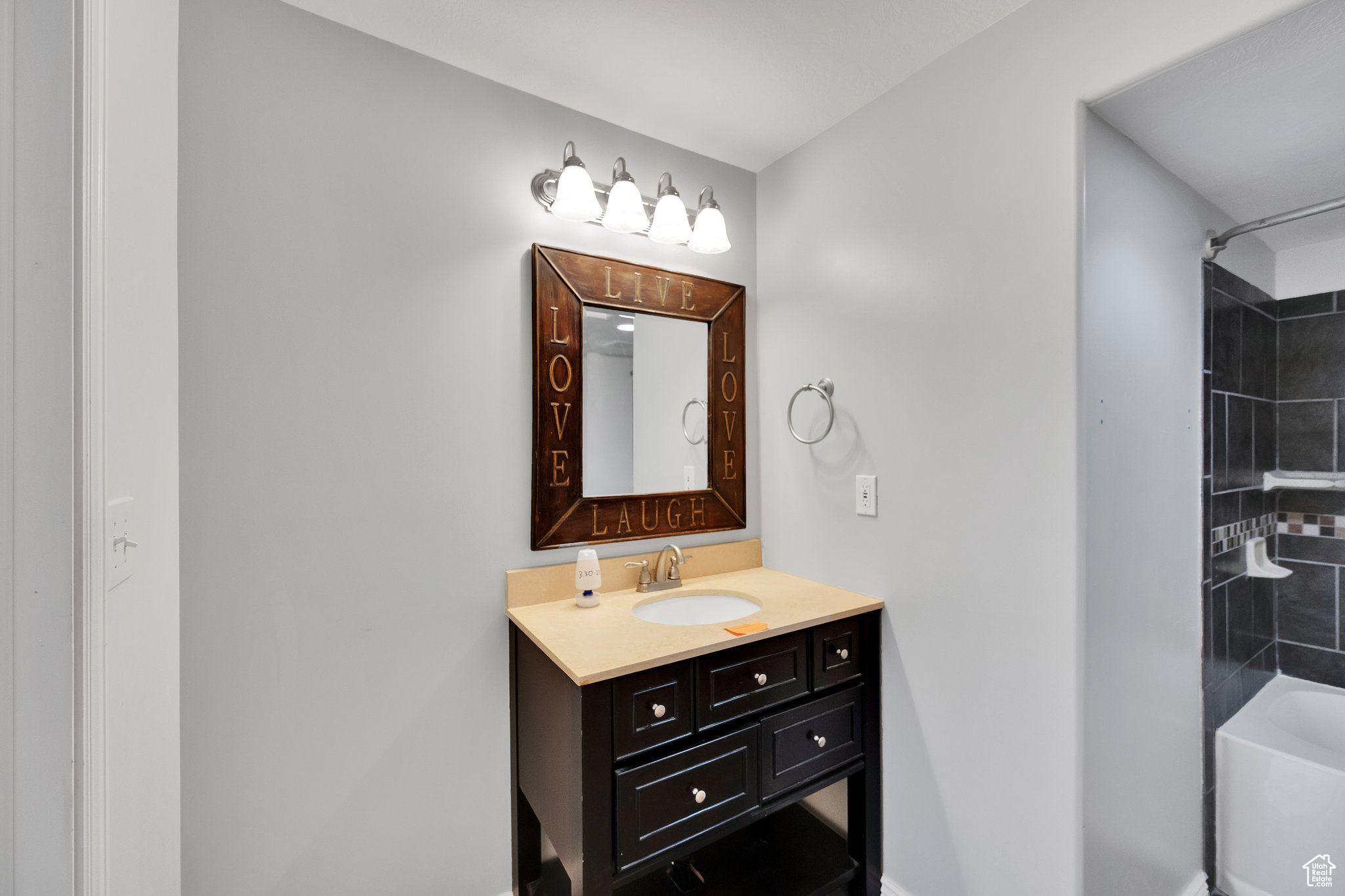 KENNEKUK AT RED HAWK RANCH R1-N13 15S - Residential