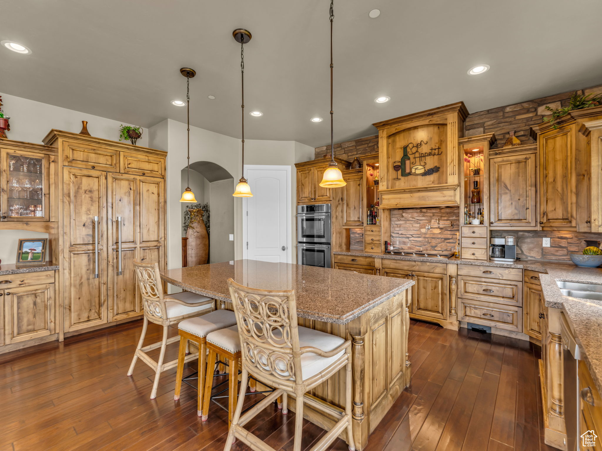 EAGLE CREST NO 3 AT SUNCREST - Residential