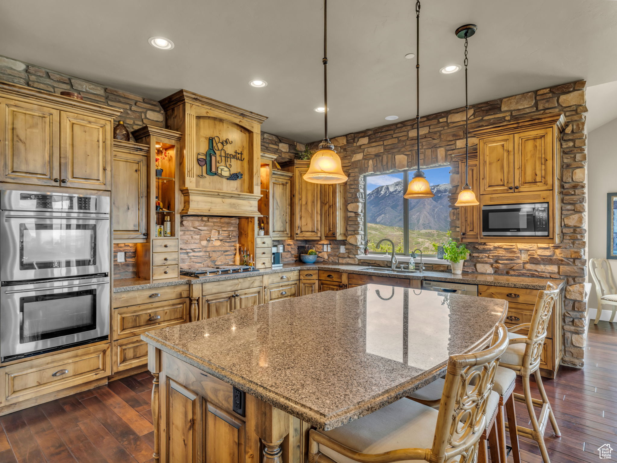 EAGLE CREST NO 3 AT SUNCREST - Residential