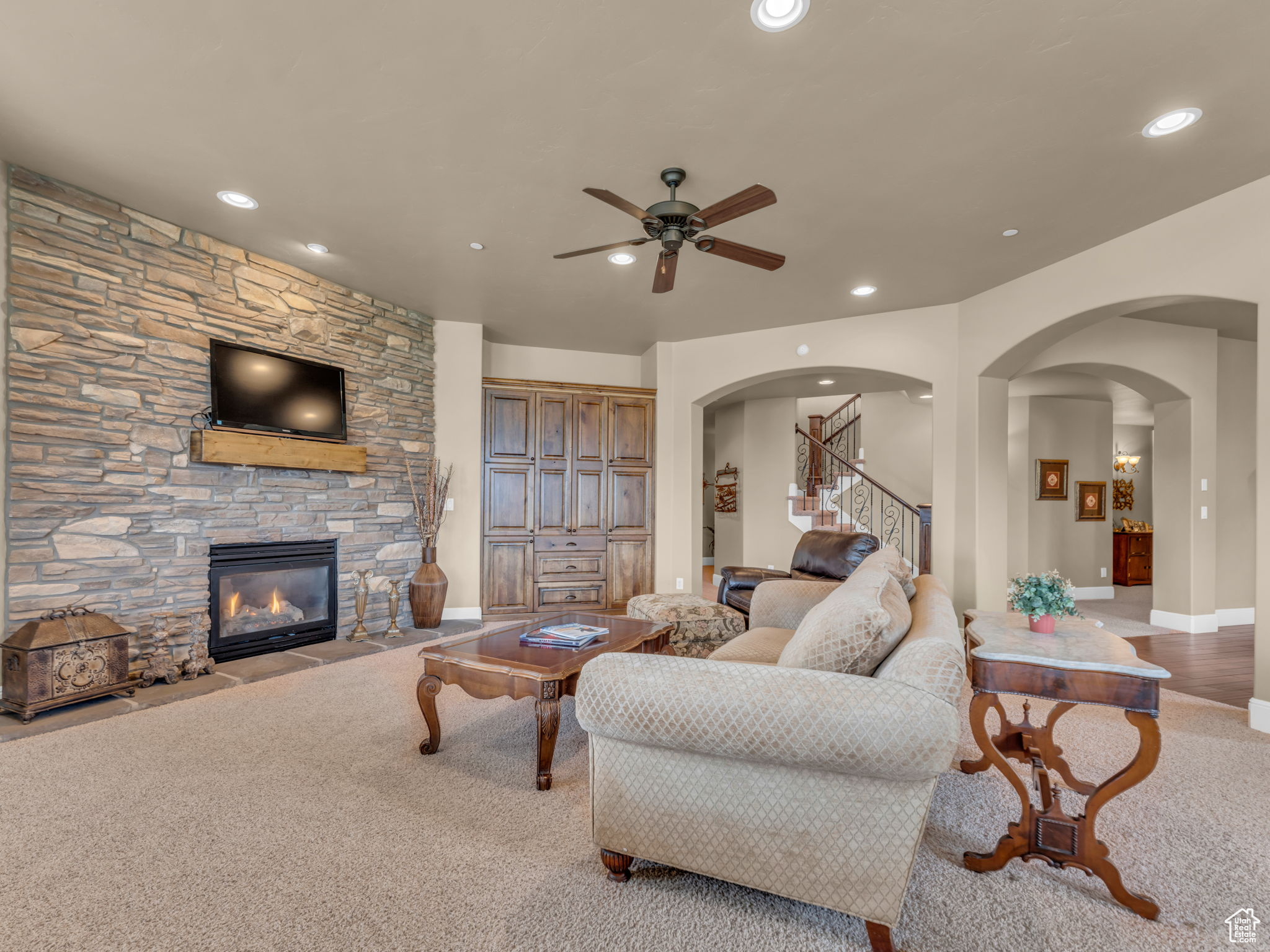 EAGLE CREST NO 3 AT SUNCREST - Residential