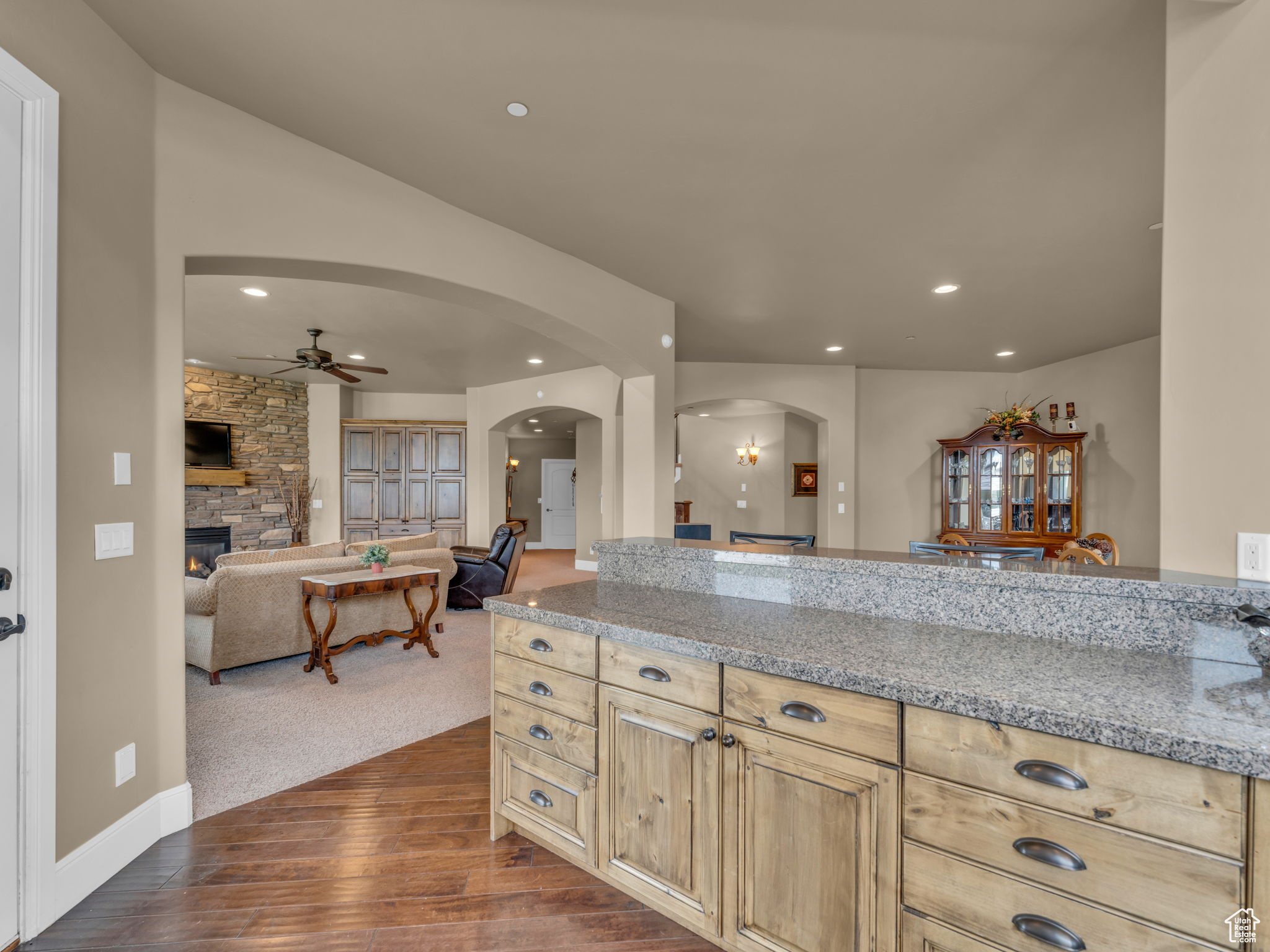 EAGLE CREST NO 3 AT SUNCREST - Residential