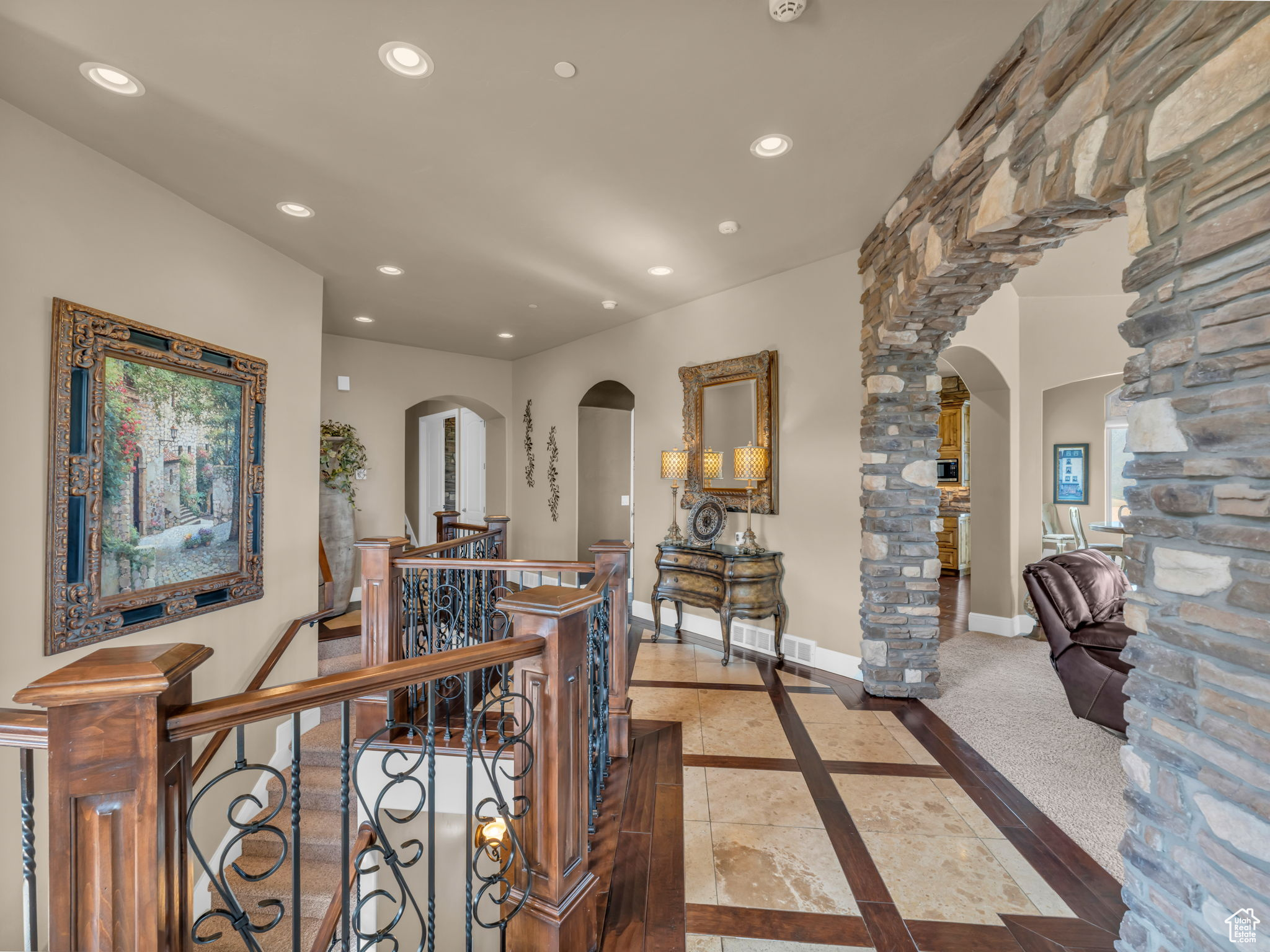 EAGLE CREST NO 3 AT SUNCREST - Residential