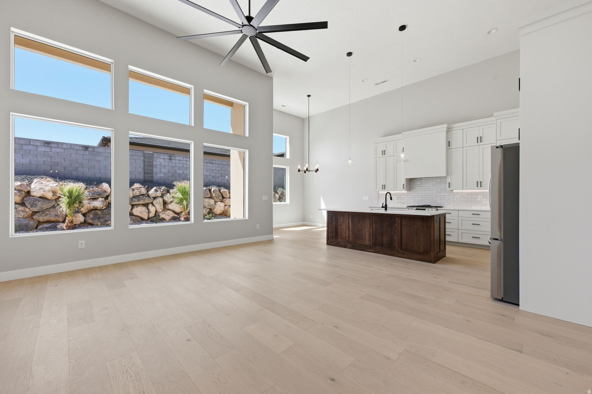SCENIC POINTE - Residential
