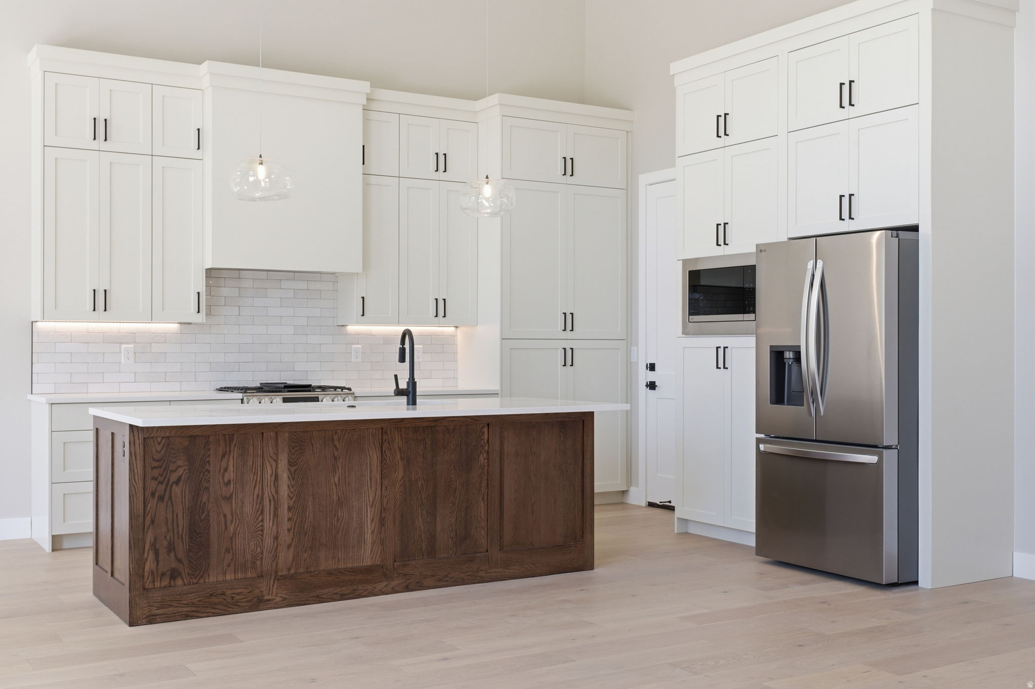 SCENIC POINTE - Residential