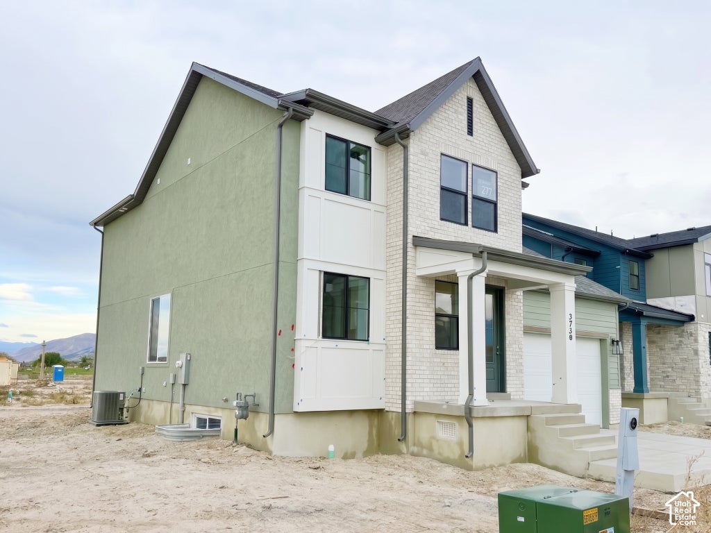 Photo of 2736 W ALEUTIAN DR #277, Plain City, UT 84404 (MLS # 2192604)