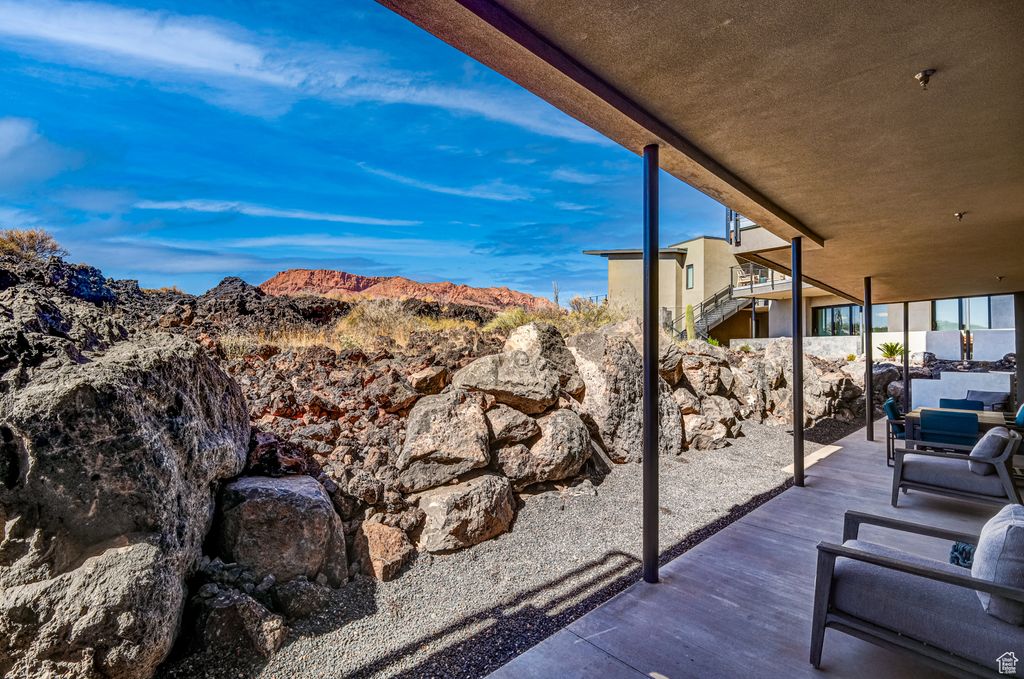 Photo of 1400 E BLACK DESERT DR #11107, Ivins, UT 84738 (MLS # 2116383)