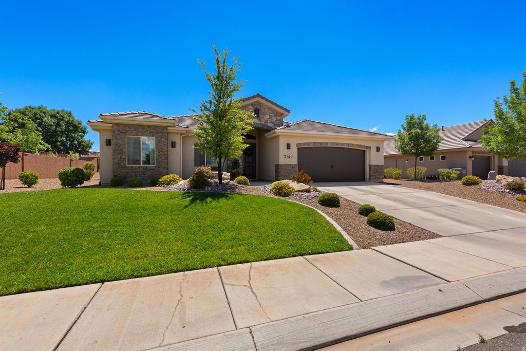 Photo of 3142 E DELANY DR, Saint George, UT 84790 (MLS # 2155402)