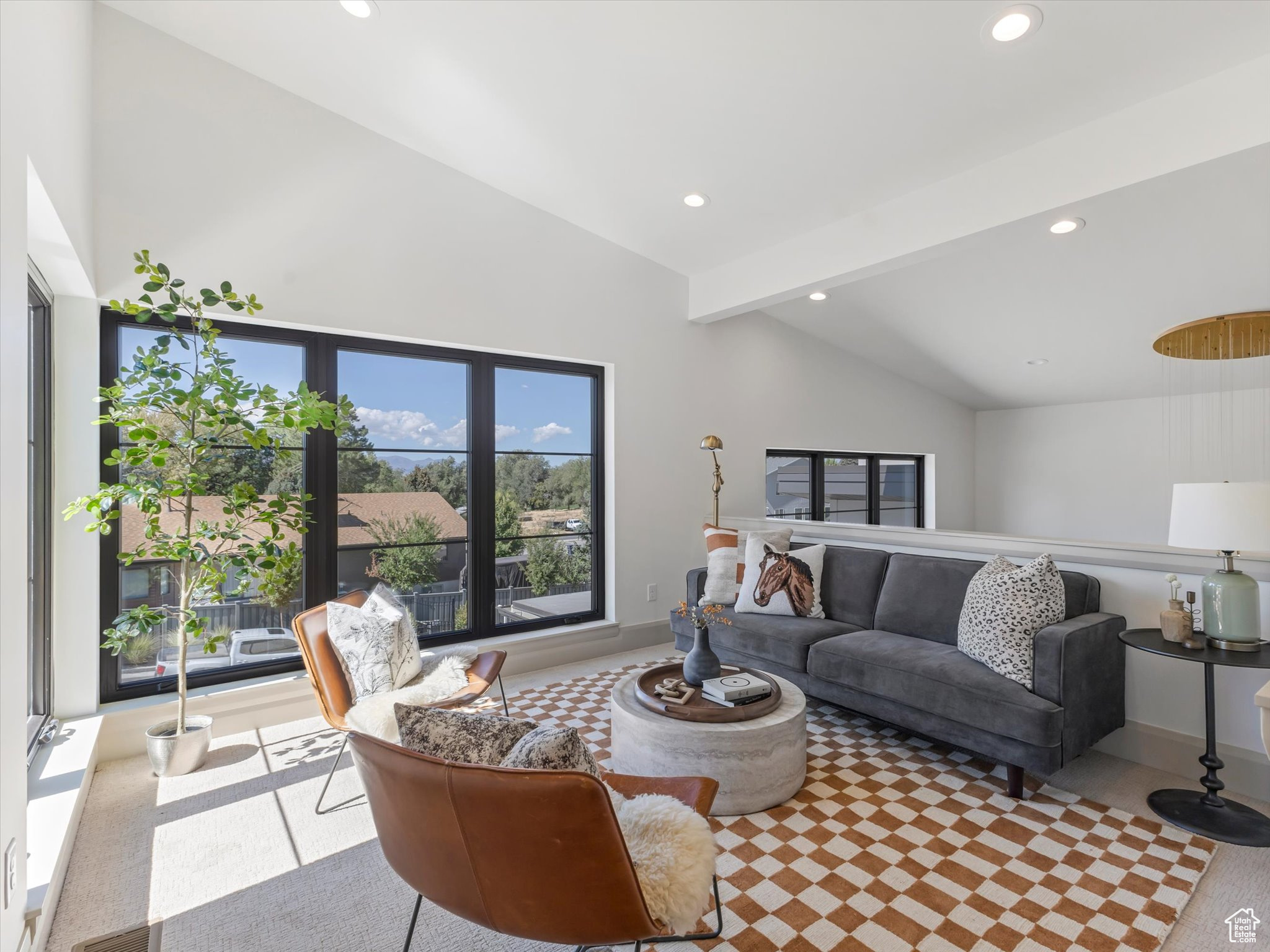TANNENBAUM COVE - Residential