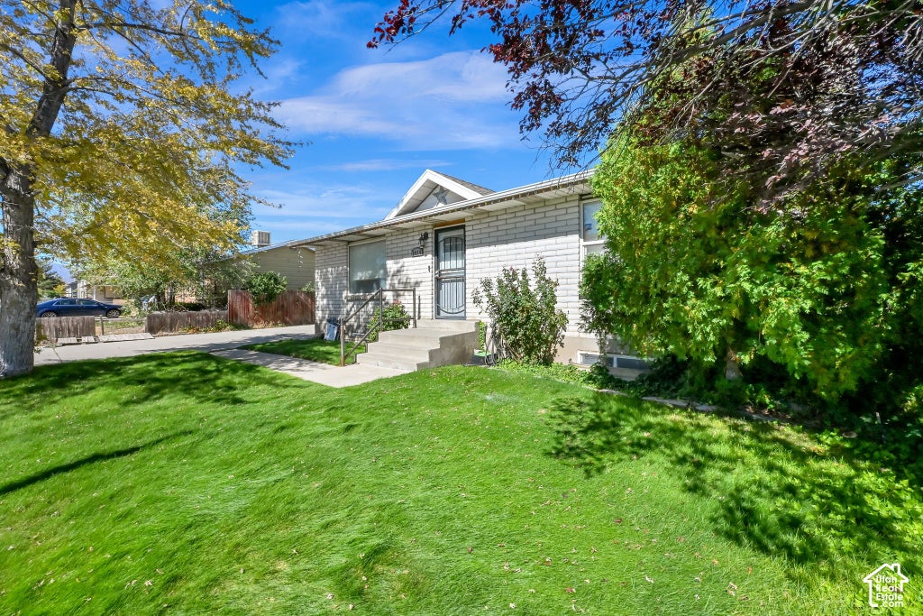 Photo of 5414 W MOUNTAIN MEN DR S, Kearns, UT 84118 (MLS # 2189538)