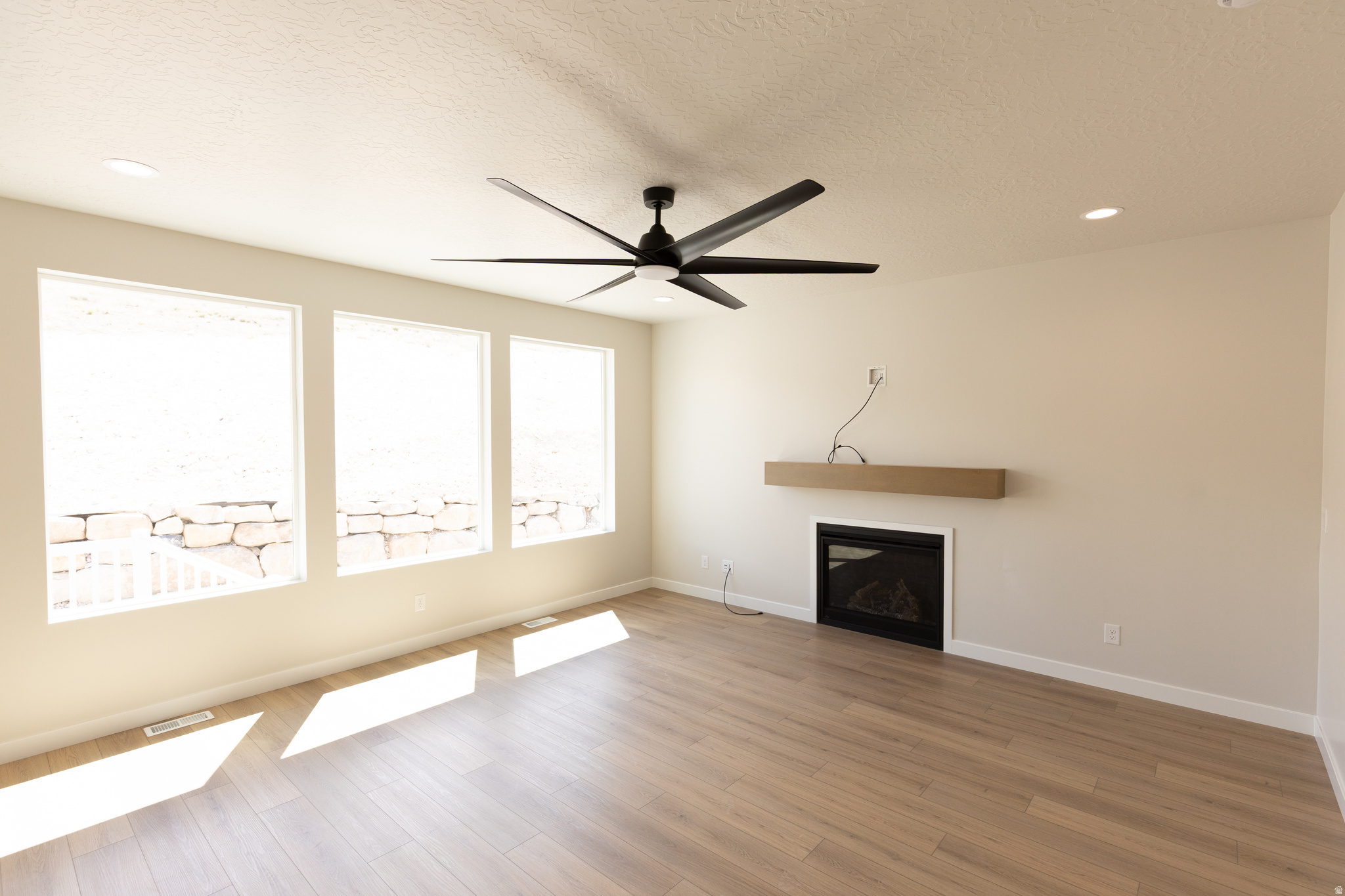 HIDDEN HOLLOW - Residential