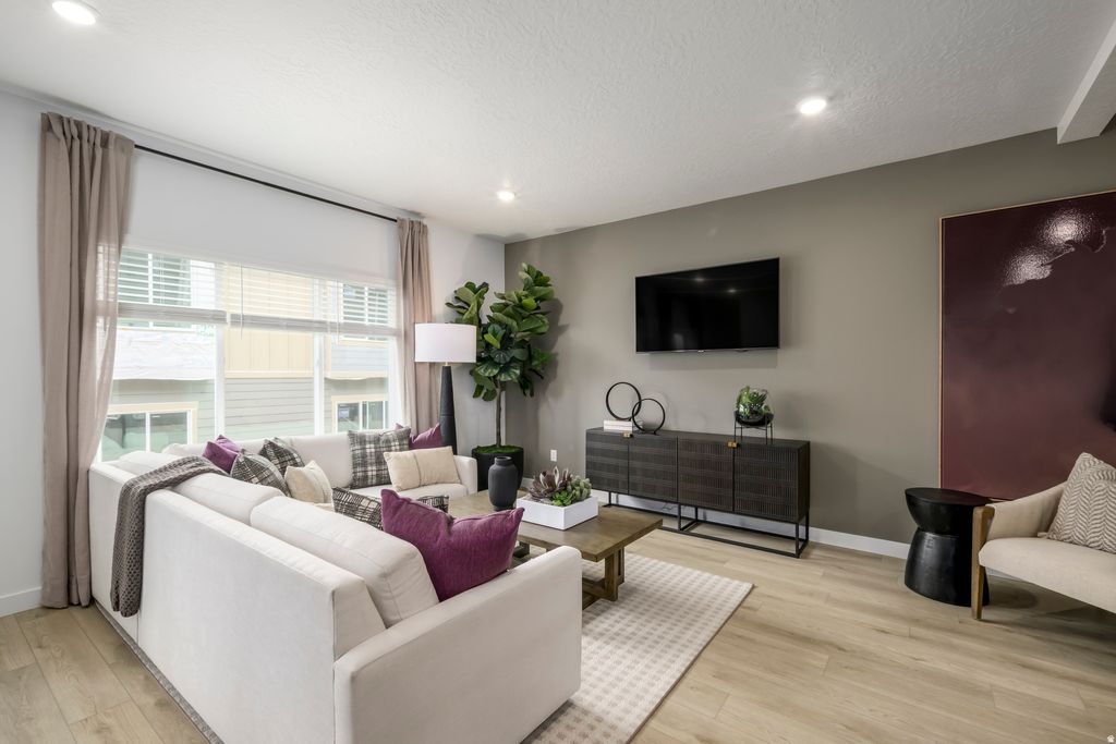 Photo of 1479 W BRIGHT EYES LN #1500, Saratoga Springs, UT 84045 (MLS # 2141143)