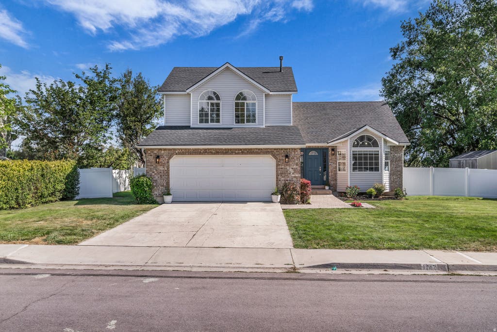 Photo of 1147 W 1600 N, Lehi, UT 84043 (MLS # 2169149)