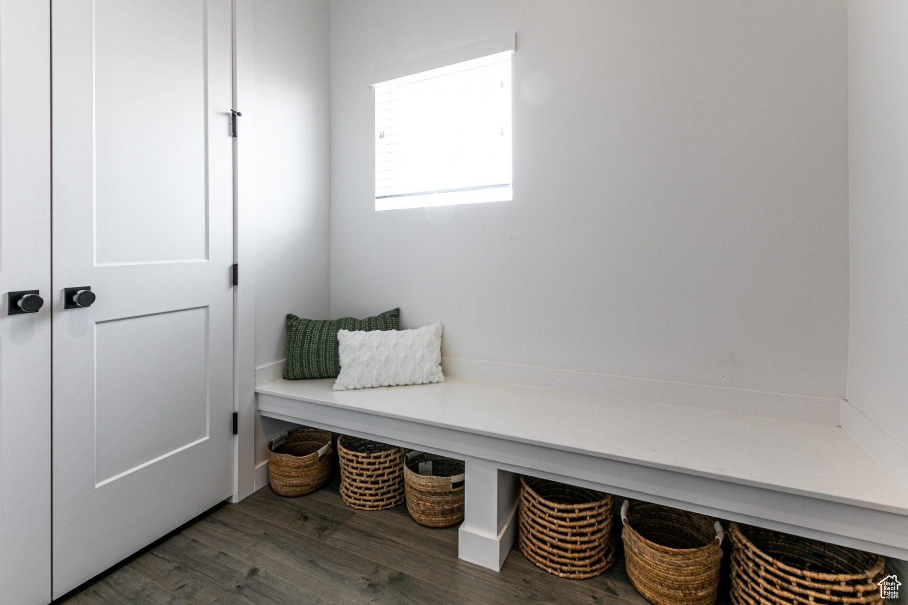 Farmington, Utah 84025, United States, 6 Bedrooms Bedrooms, ,4 BathroomsBathrooms,Residential,Active,141408