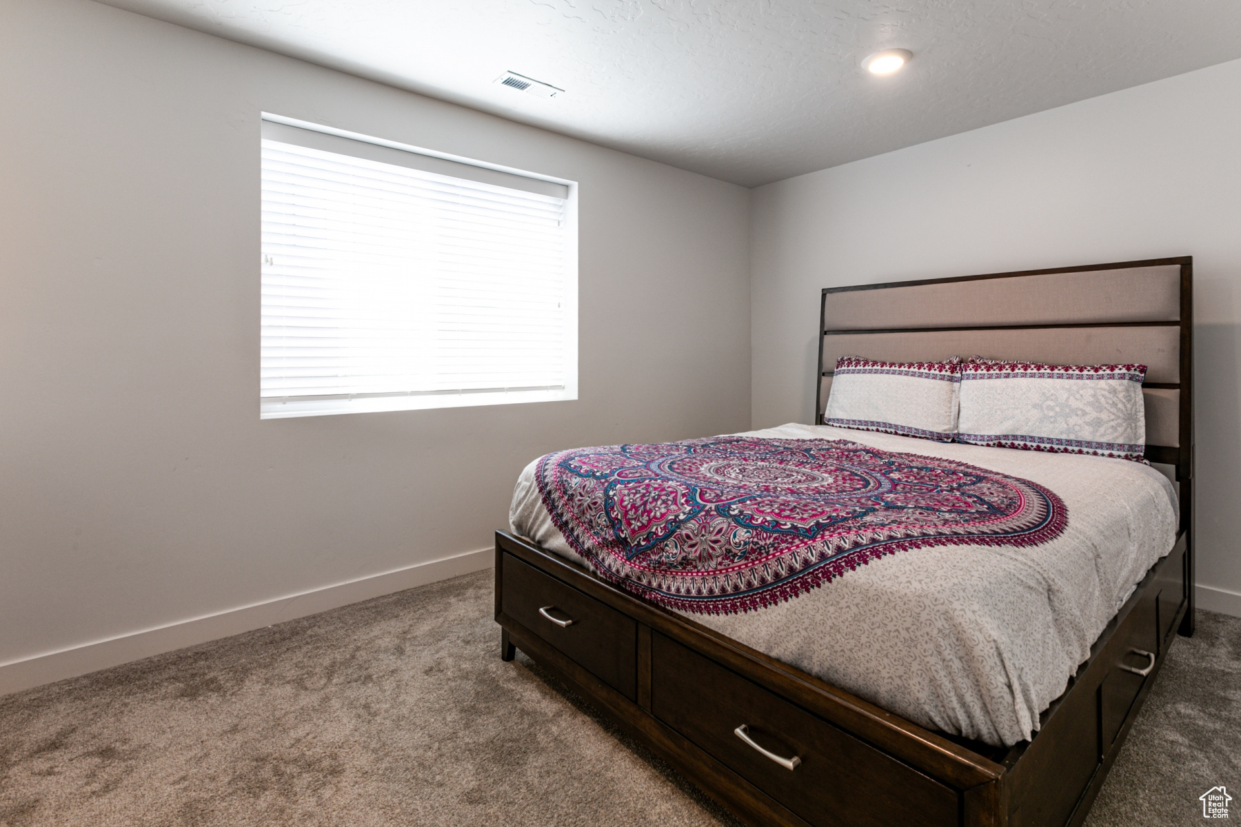 Farmington, Utah 84025, United States, 6 Bedrooms Bedrooms, ,4 BathroomsBathrooms,Residential,Active,141408