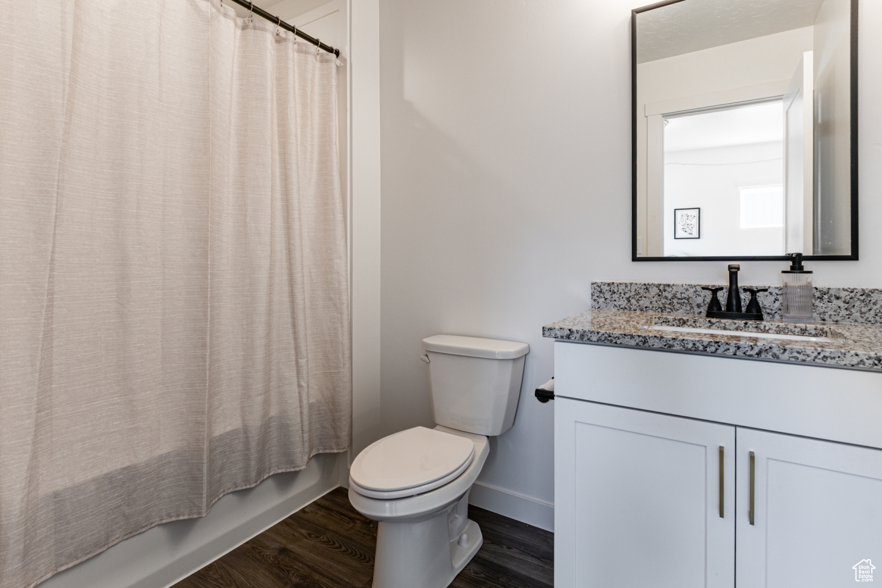 Farmington, Utah 84025, United States, 6 Bedrooms Bedrooms, ,4 BathroomsBathrooms,Residential,Active,141408