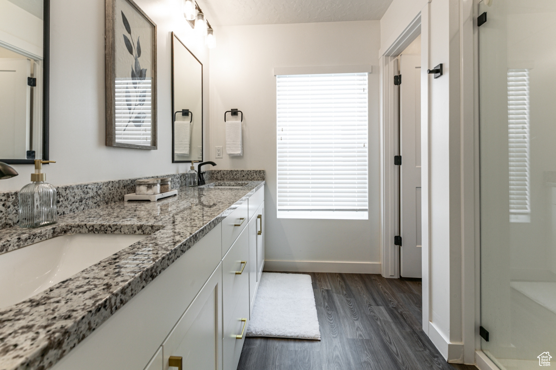 Farmington, Utah 84025, United States, 6 Bedrooms Bedrooms, ,4 BathroomsBathrooms,Residential,Active,141408