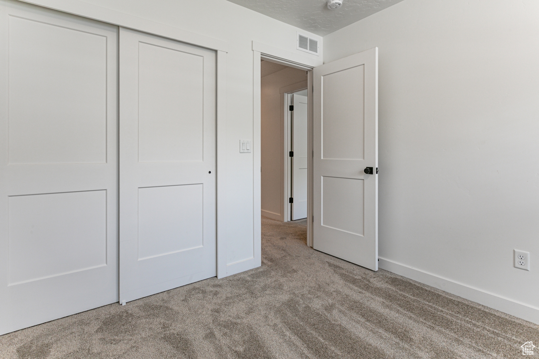 Farmington, Utah 84025, United States, 6 Bedrooms Bedrooms, ,4 BathroomsBathrooms,Residential,Active,141408