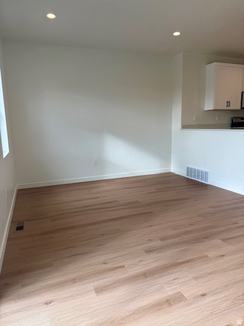 TOWNS ON MAIN - Residential