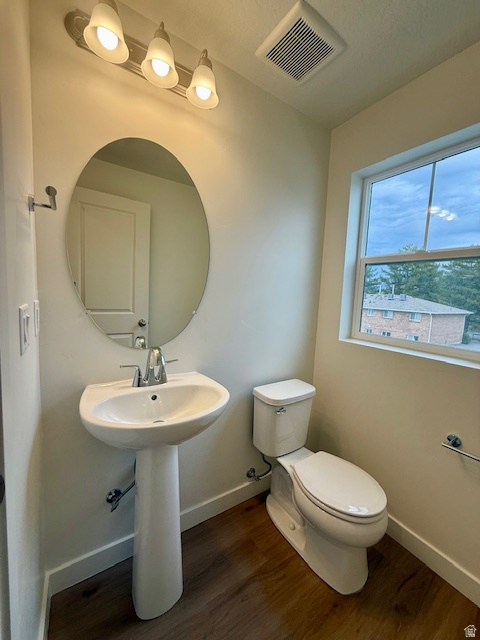 TOWNS ON MAIN - Residential