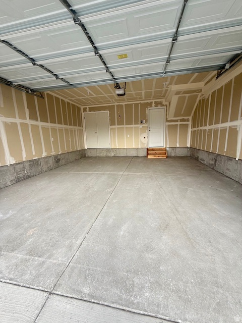 TOWNS ON MAIN - Residential