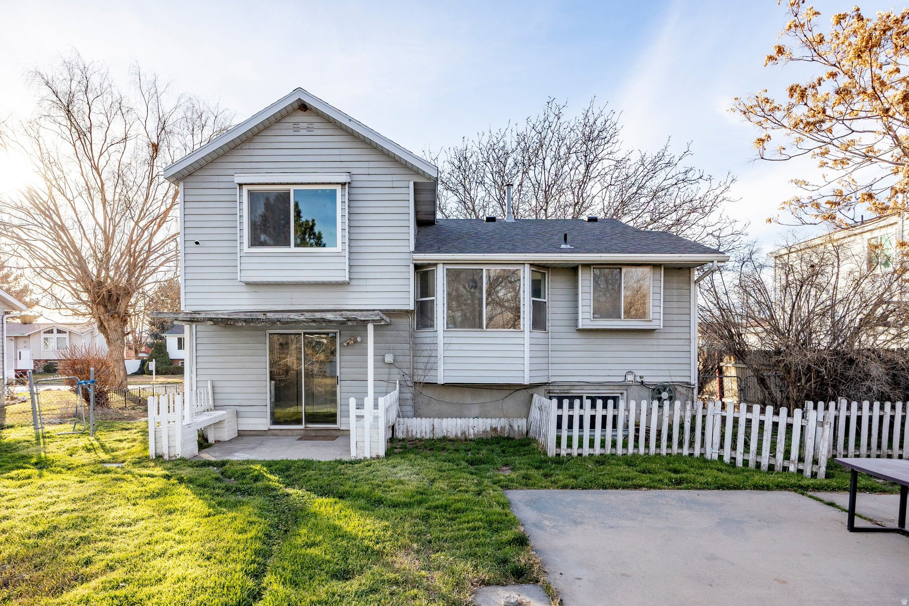 STAR CREST - Residential