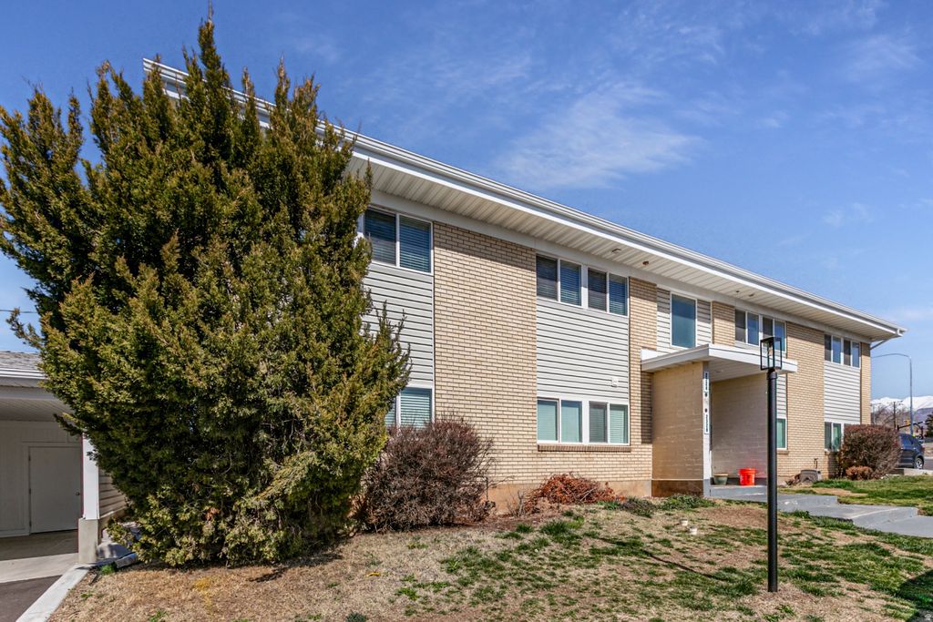 Photo of 2324 W CHATEAU DR S, Roy, UT 84067 (MLS # 2147079)