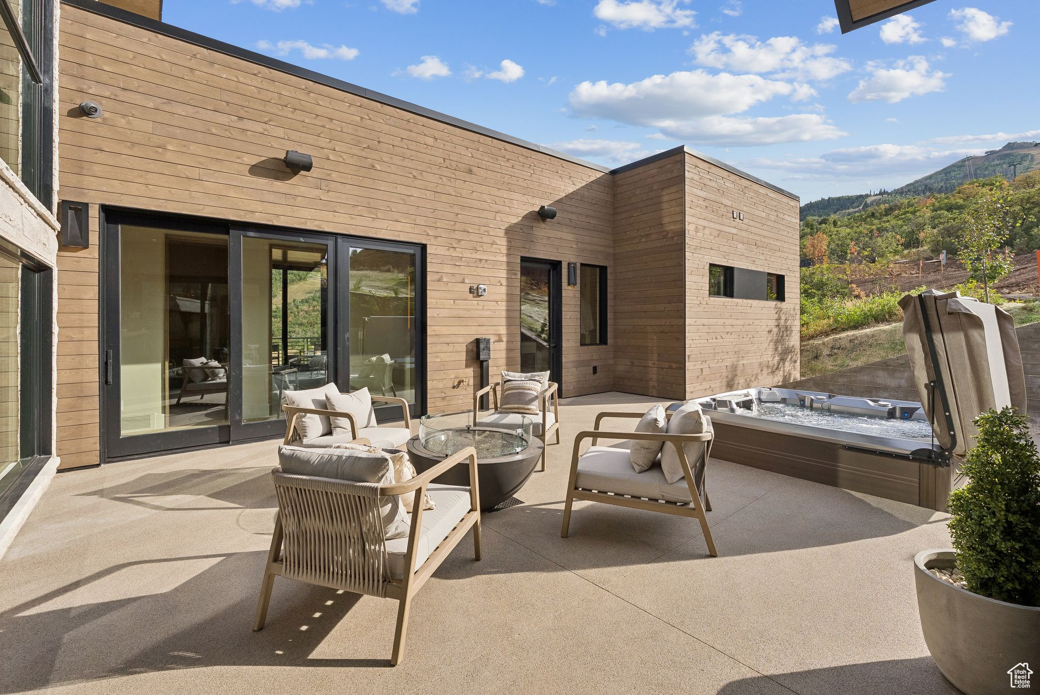 Heber City, Utah 84032, United States, 7 Bedrooms Bedrooms, ,8 BathroomsBathrooms,Residential,Active,4845