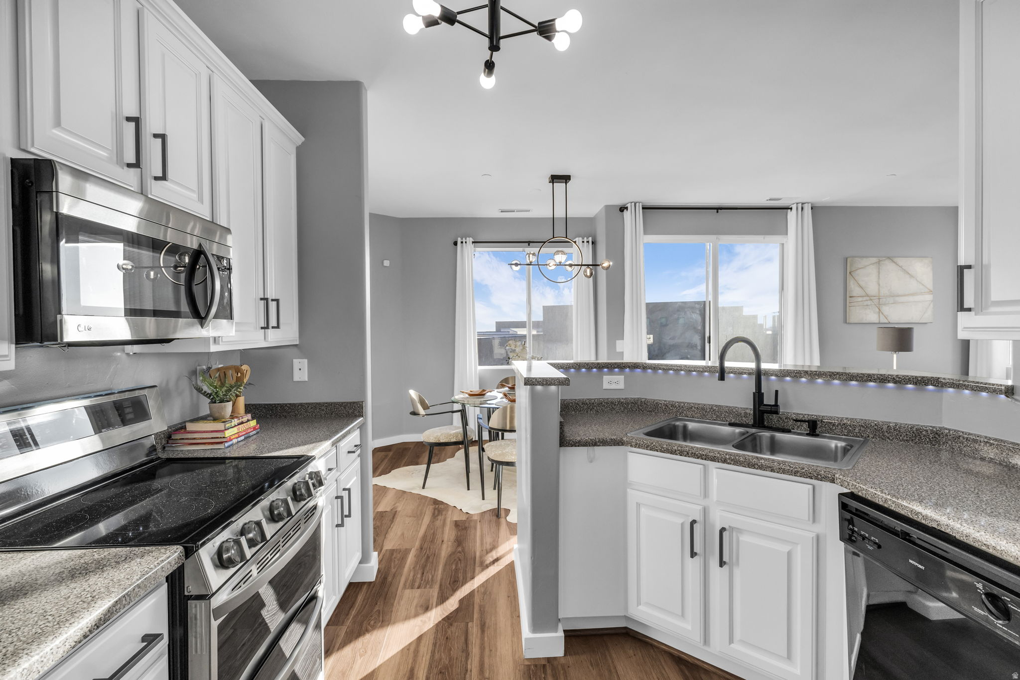 IVY SPRINGS CONDOMINIUM PHASE 7 - Residential