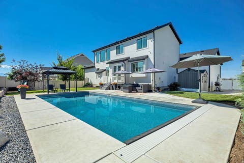 Tiny photo for 623 S ALBERTA SPRUCE DR, Layton, UT 84041 (MLS # 2178166)