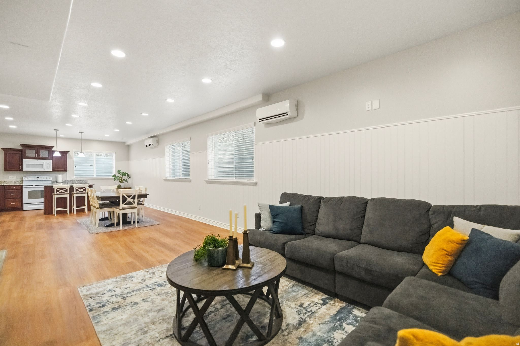 EAGLEPOINTE ESTATES - Residential