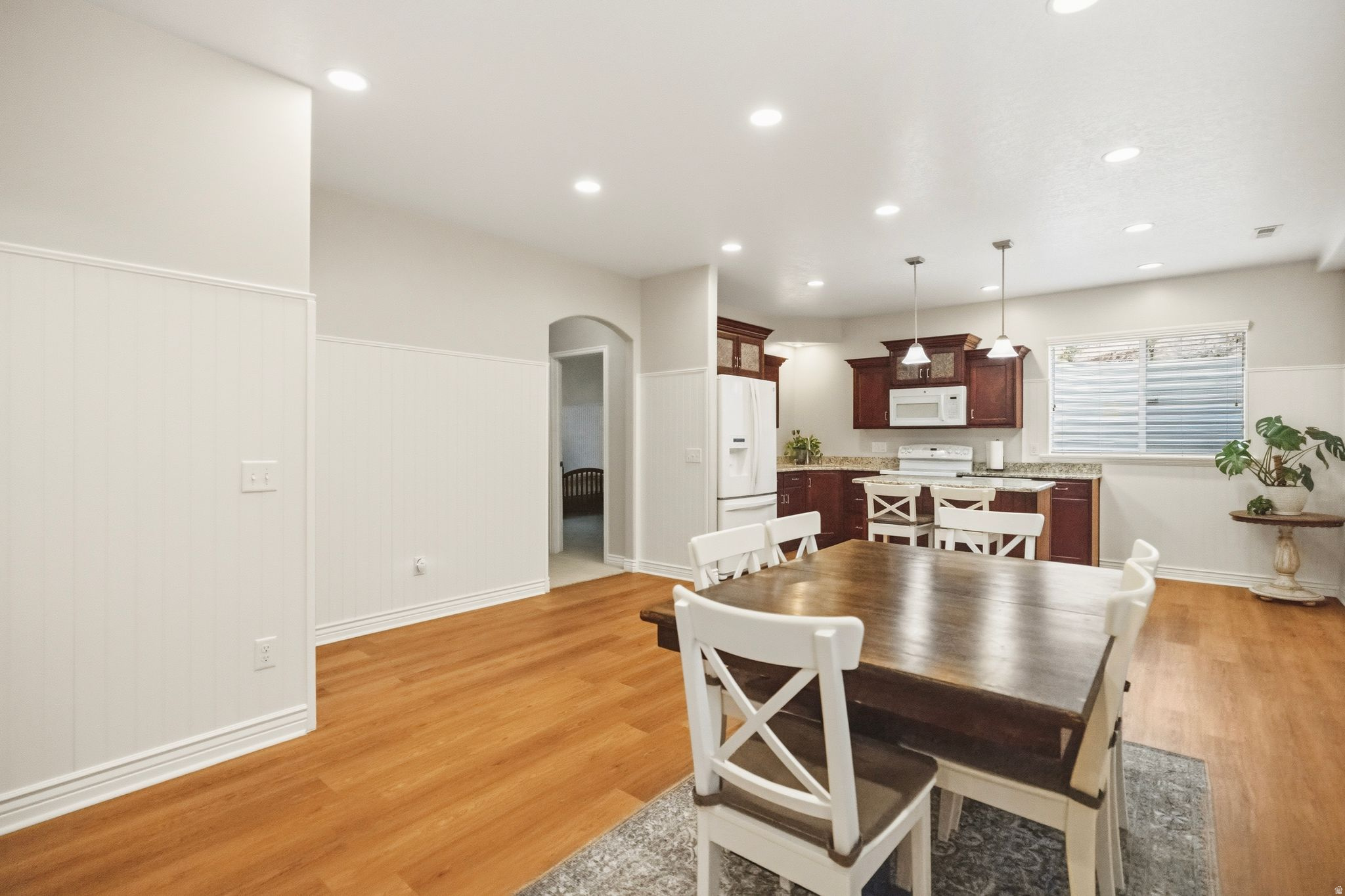 EAGLEPOINTE ESTATES - Residential