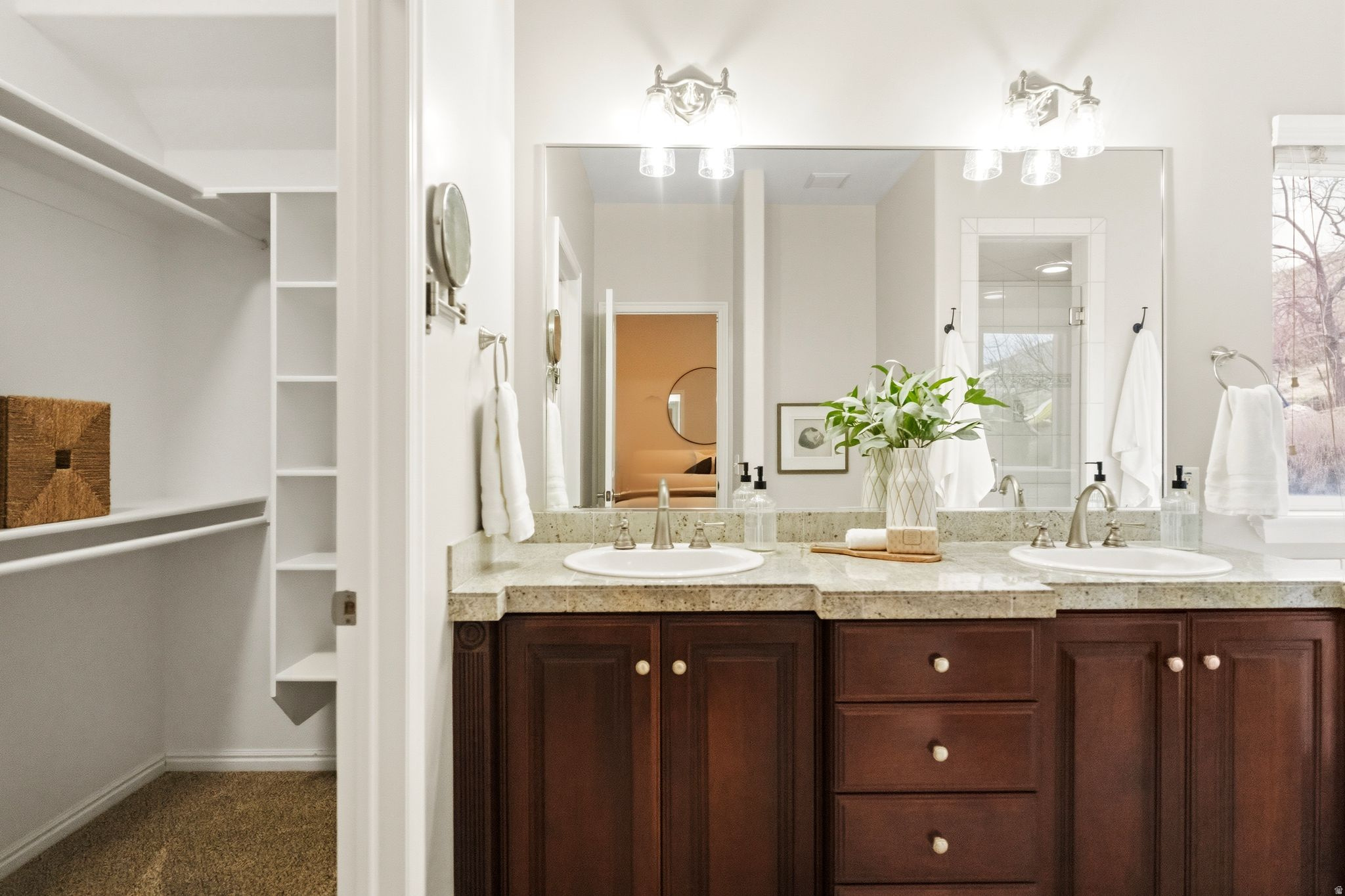 EAGLEPOINTE ESTATES - Residential