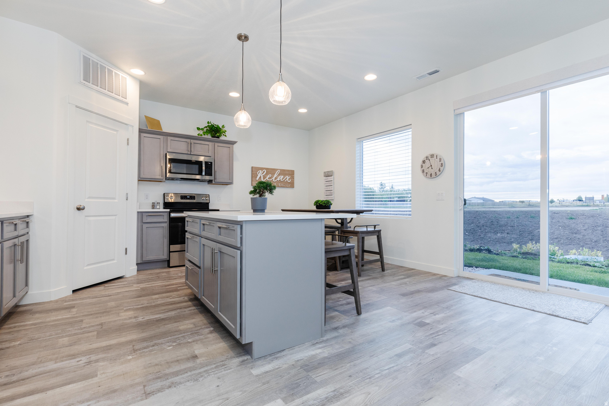 PARADISE PARKWAY - Residential