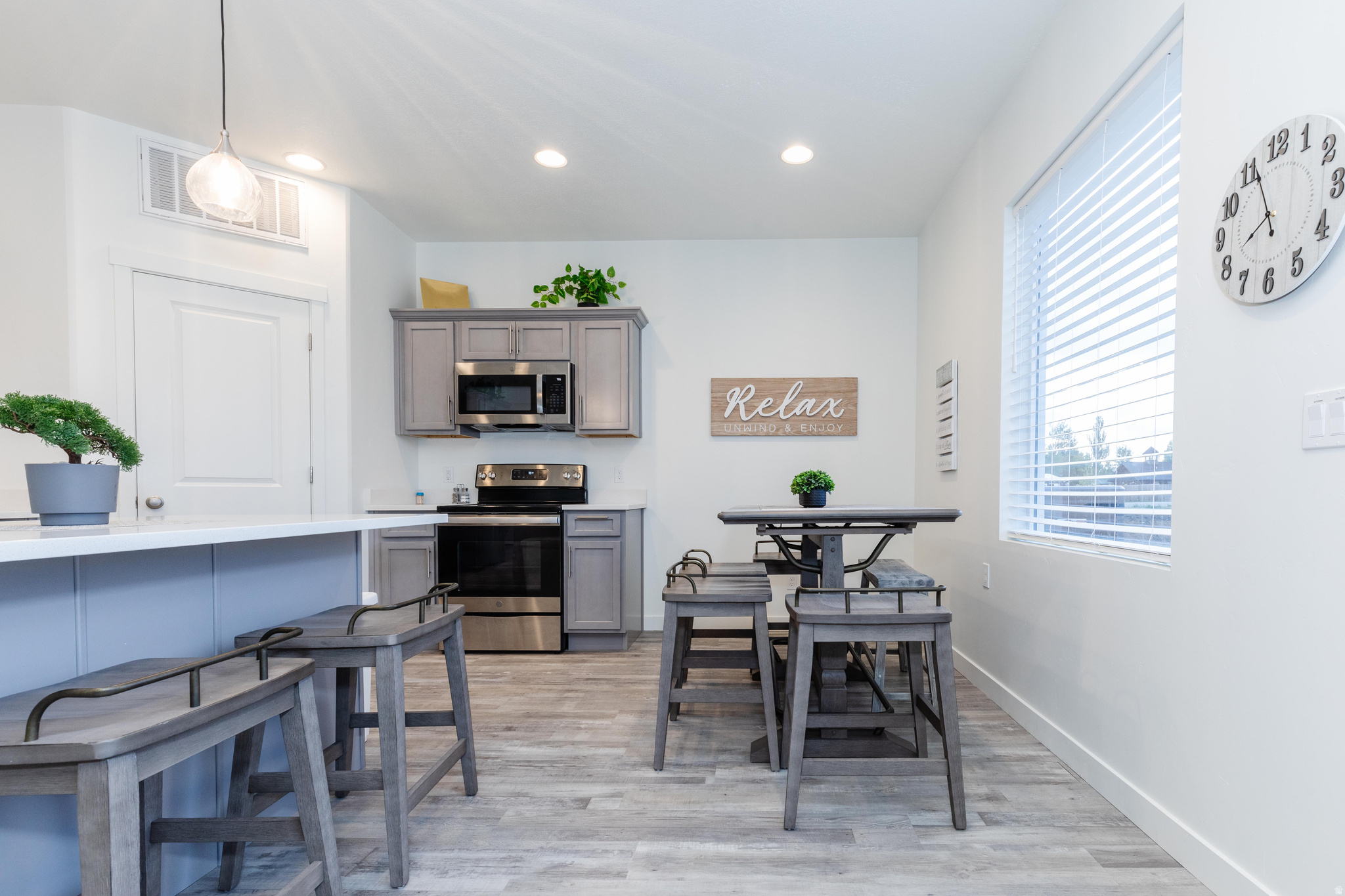 PARADISE PARKWAY - Residential