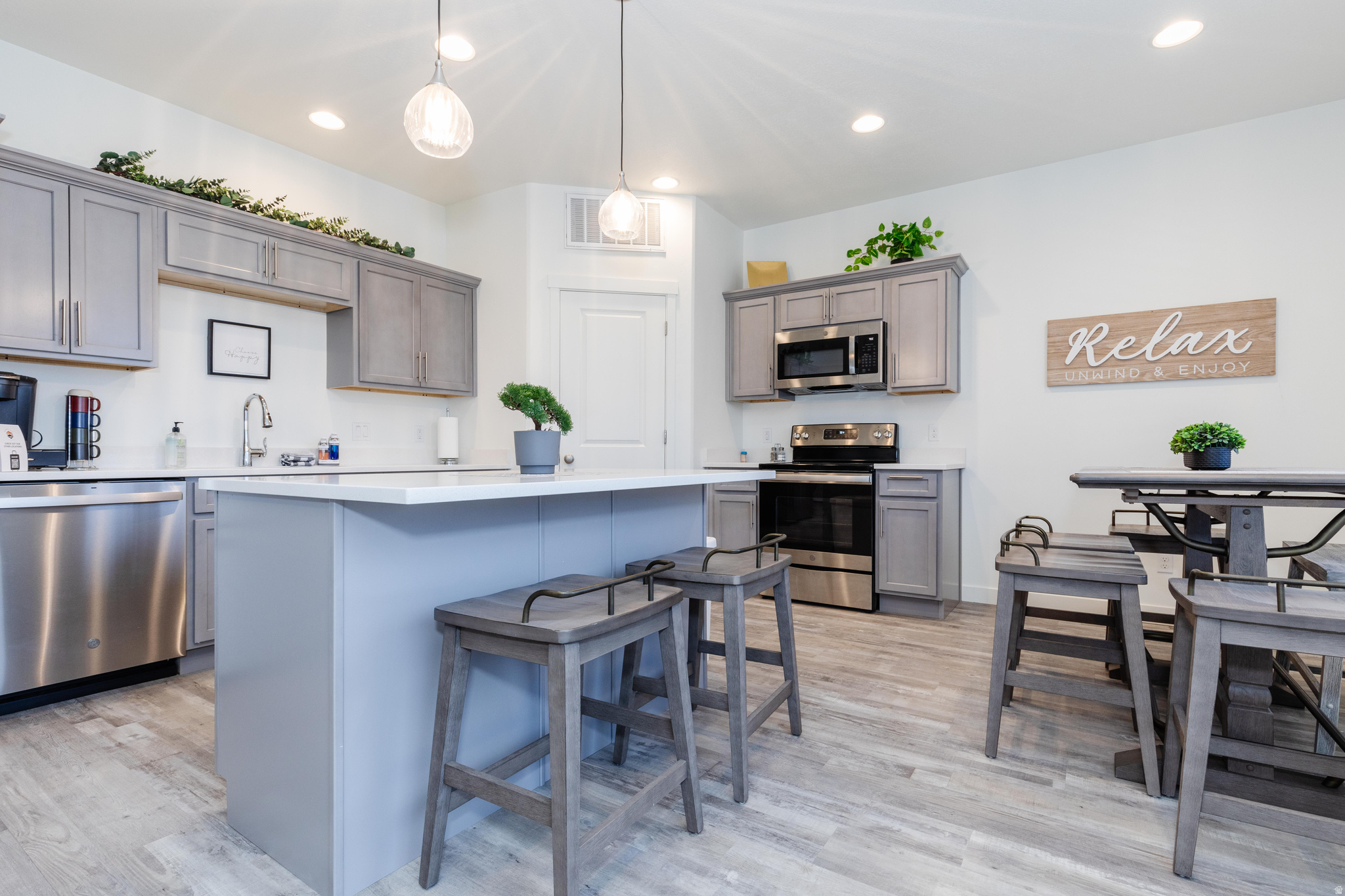 PARADISE PARKWAY - Residential